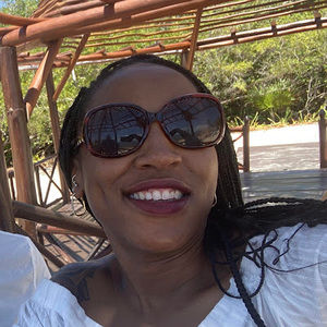 Meet your Posher, Kelli